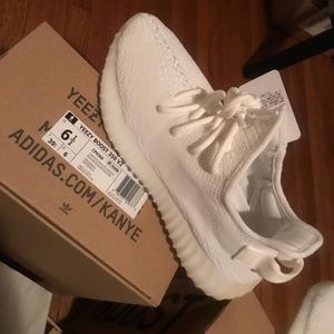 Yeezy 350 v2